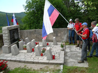 Pri spomeniku žrtvam ob požigu Gabrovice leta 1944